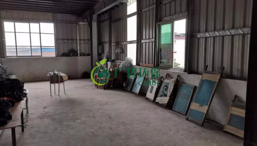 佛山市大瀝鎮(zhèn)強(qiáng)制關(guān)停一違法廢水排放印花作坊 (圖1) 佛山市大瀝鎮(zhèn)強(qiáng)制關(guān)停一違法廢水排放印花作坊 (圖1)