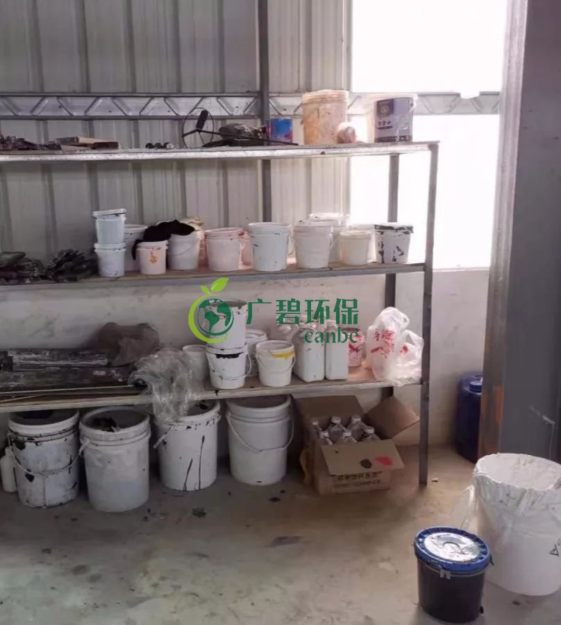 佛山市大瀝鎮(zhèn)強(qiáng)制關(guān)停一違法廢水排放印花作坊 (圖2) 佛山市大瀝鎮(zhèn)強(qiáng)制關(guān)停一違法廢水排放印花作坊 (圖2)